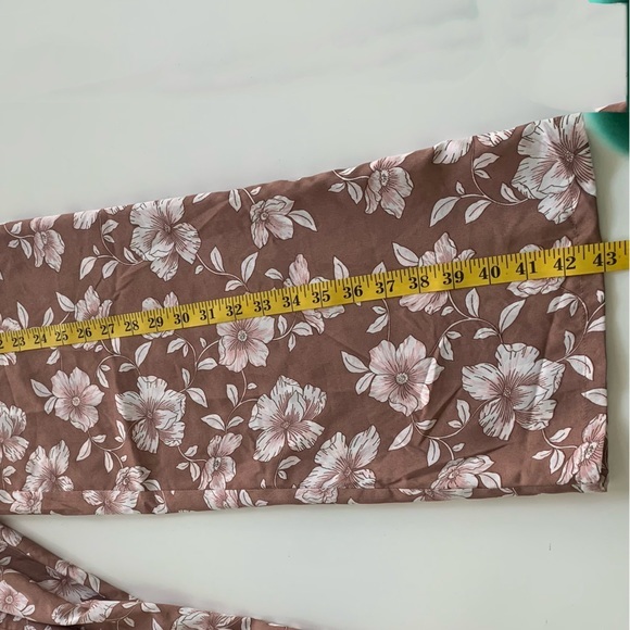 B O G Collective floral, Beiges and roses, high waist potato sack pant, size M - Picture 8 of 11